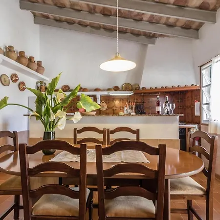 Catalina - Catalina Petit Pollensa