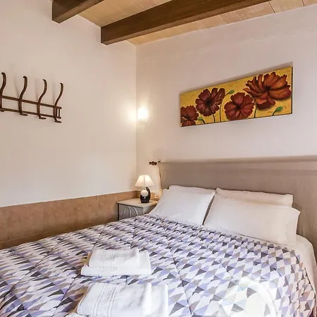 Villa Catalina - Catalina Petit *